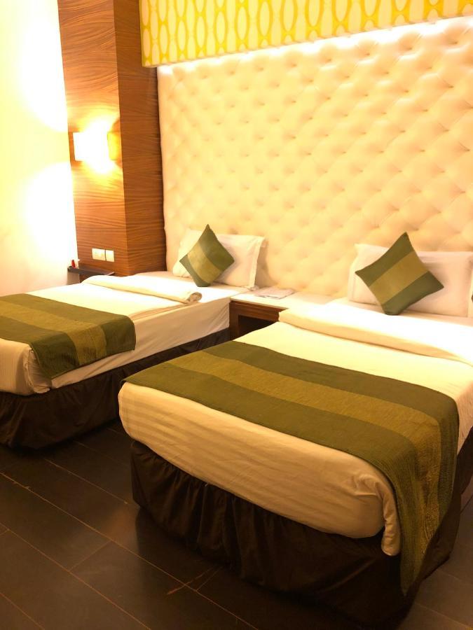 Hotel Ivory 32 Нью-Дели Экстерьер фото