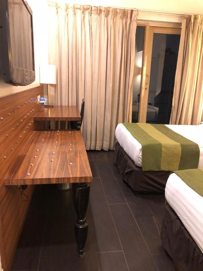 Hotel Ivory 32 Нью-Дели Экстерьер фото