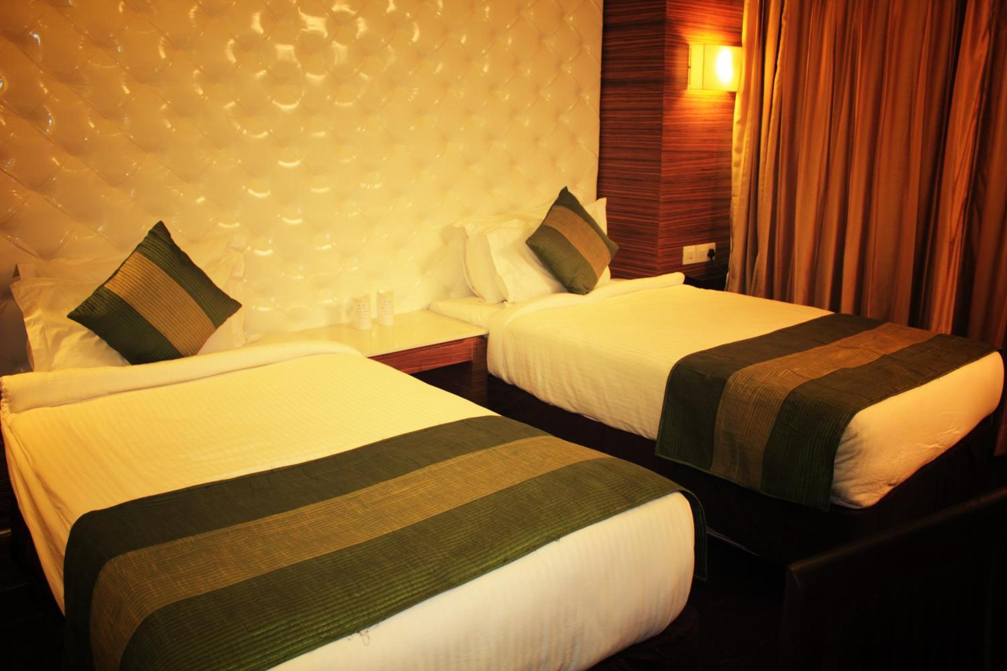 Hotel Ivory 32 Нью-Дели Экстерьер фото