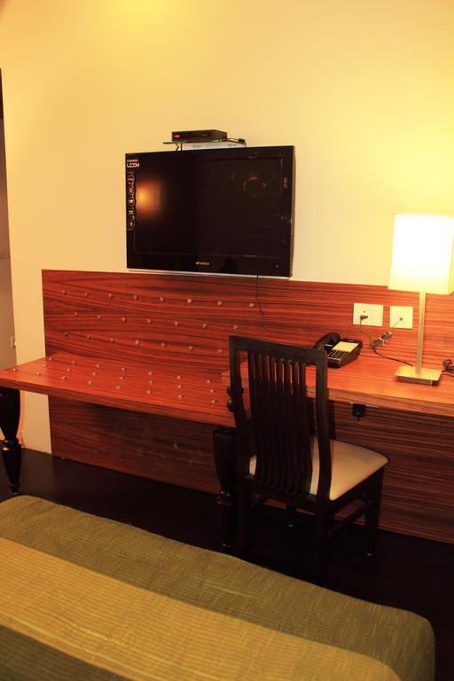 Hotel Ivory 32 Нью-Дели Экстерьер фото